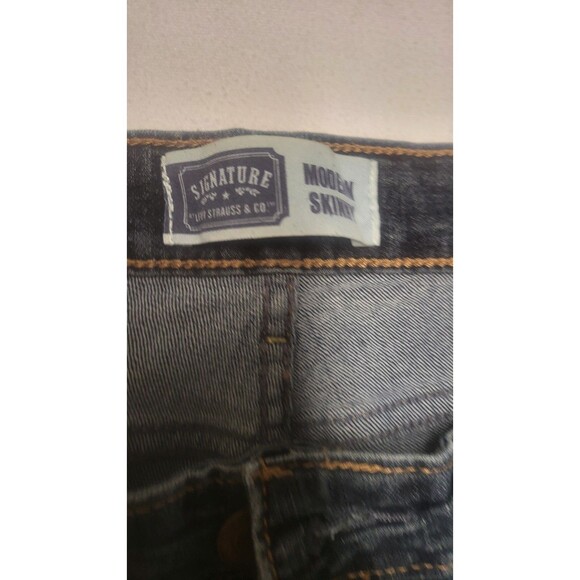 Signature By Levi's Women's Modern Skinny Jeans Size 16S EUC - Picture 3 of 7